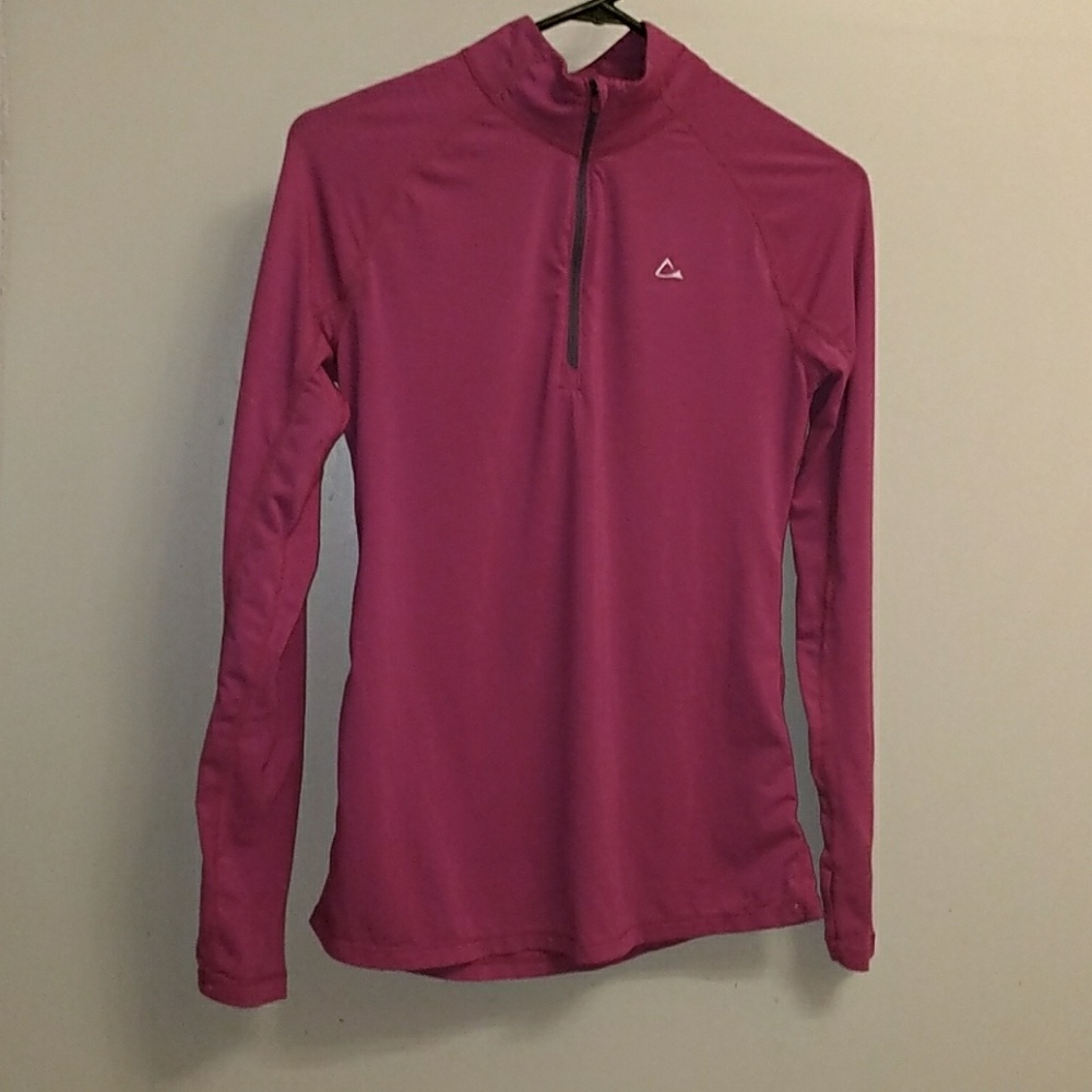 Merino blend, activewear top.